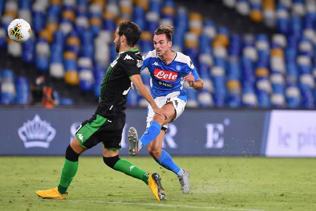 英联杯-B费卡塞米罗梅开二度 曼联5-2莱斯特城